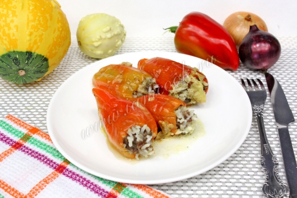 Готовим перцы, фаршированные мясом в мультиварке