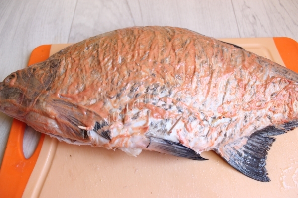 Лещ под шубой из майонеза и кетчупа