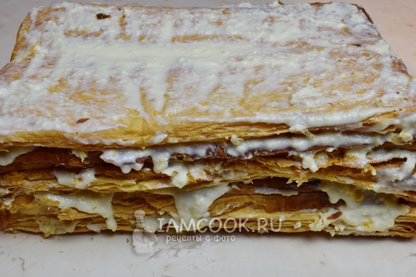 Смазать все коржи