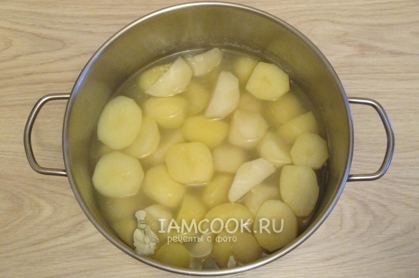 Отварить картофель
