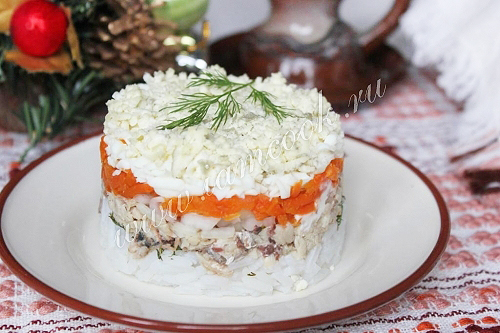 Салат мимоза с рисом, порция