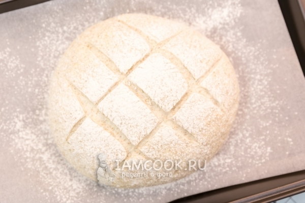 Сделать надрезы на хлебе