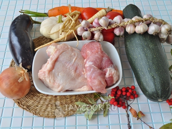 Ингредиенты для запеканки из свежих овощей с фаршем