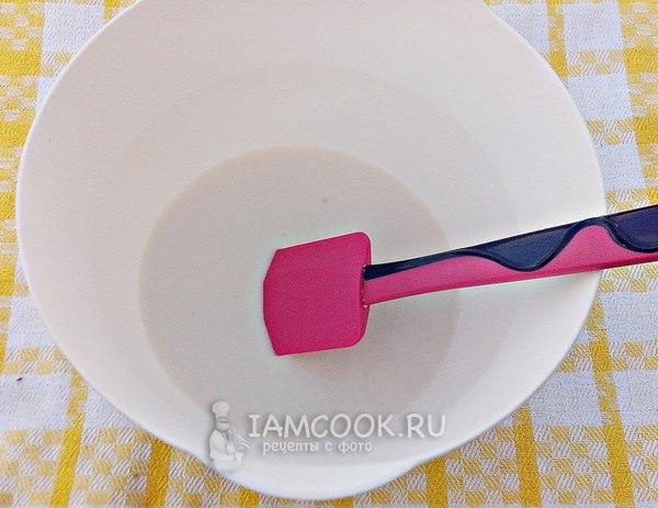 Всыпать соль и сахар