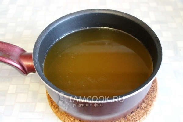 Перелить жир в металлическую емкость