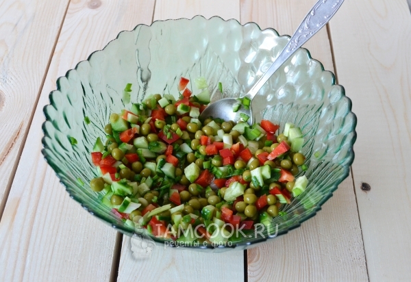 Размешать салат