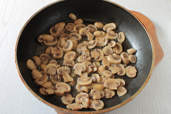 Обжарка шампиньонов