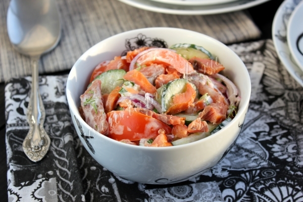 Рецепт салата из копченой горбуши