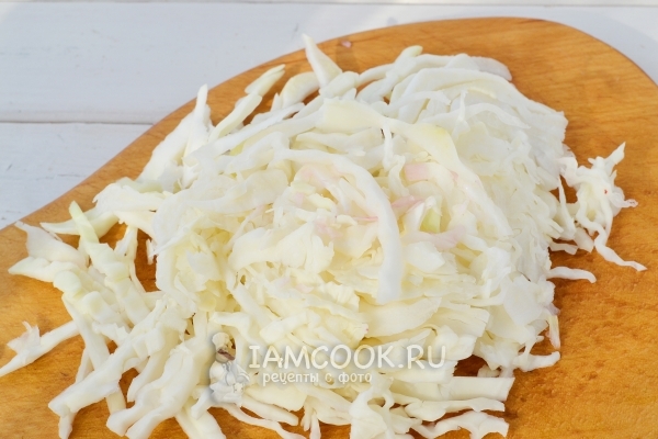 Нарезать капусту