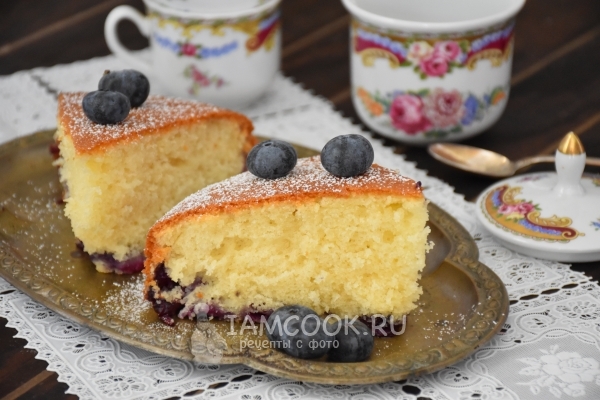 Фото йогуртового кекса с черникой