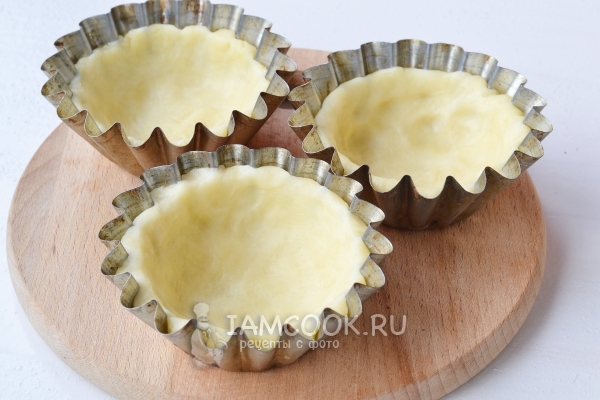 Тесто в формах