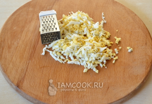 Потереть яйцо