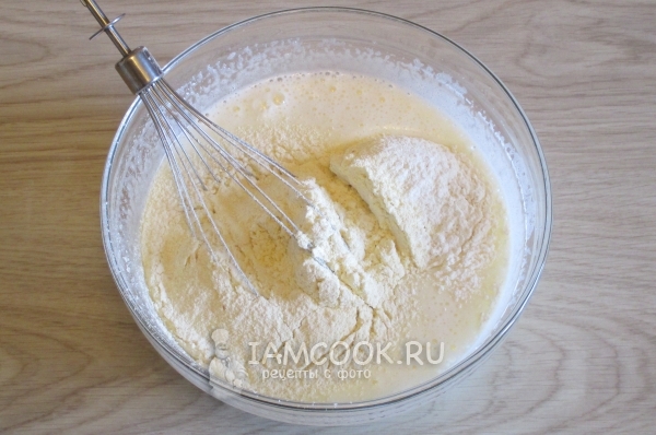 Всыпать муку