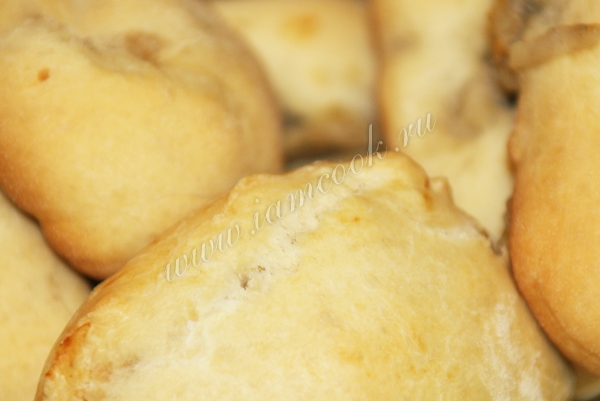 Пироги с картошкой и грибами