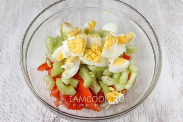 Добавить яйцо