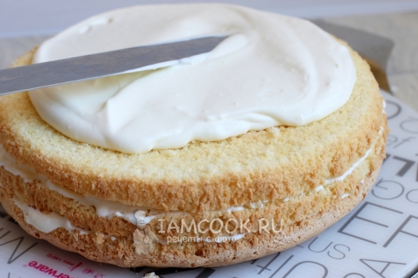 Обмазать торт сверху