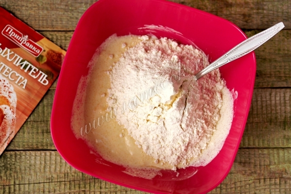 Добавить муку