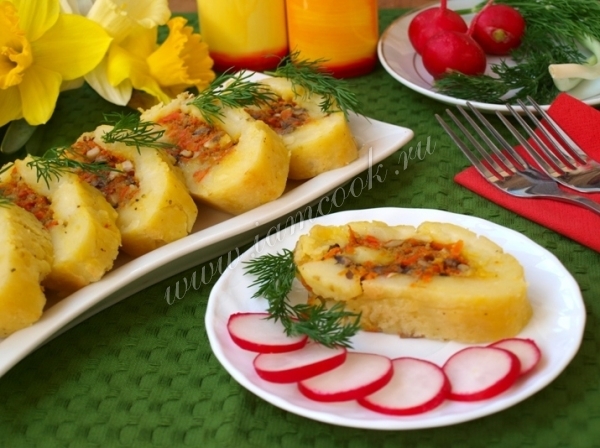 Рулет из картофеля с грибами