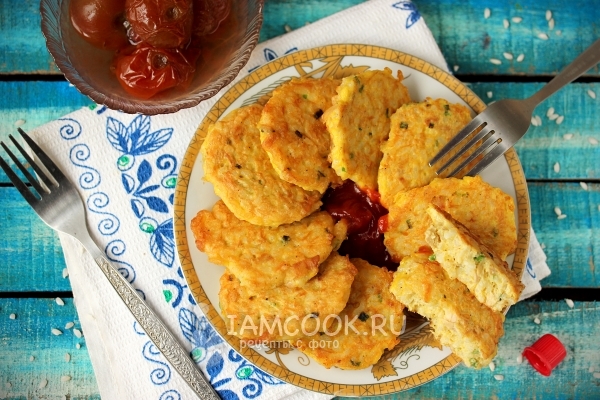 Фото рисовых оладий с куриным мясом