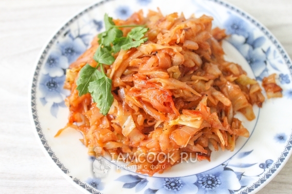 Фото тушеной капусты с паприкой