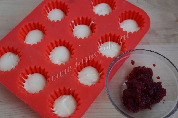 Тесто для маффинов в форме