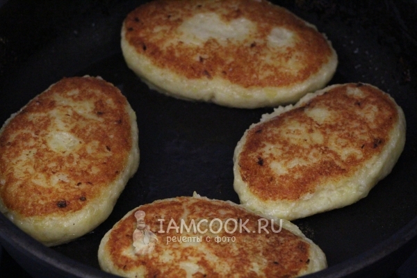 Биточки на сковороде