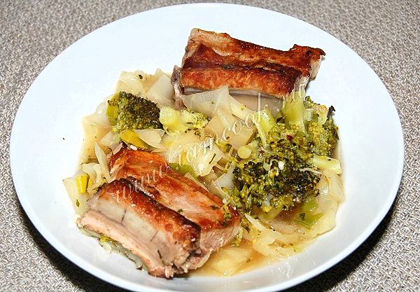 Рецепт свиных ребрышек, тушеных с капустой