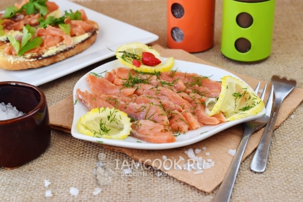 Готовая слабосоленая семга в домашних условиях