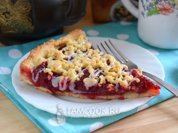 Фото пирога с брусникой