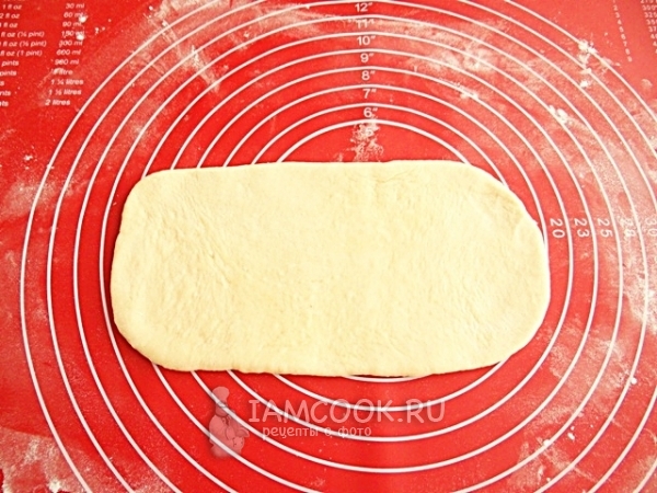 Раскатать тесто в прямоугольник