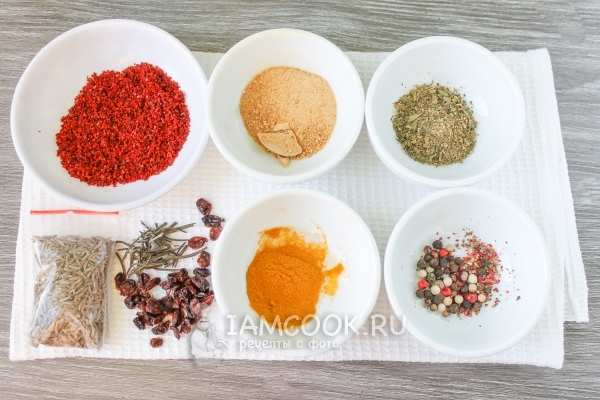 Ингредиенты для красочной приправы для плова