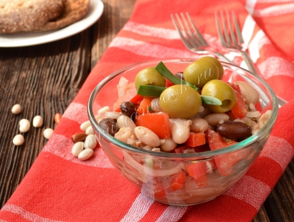 фасолевый салат с тунцом