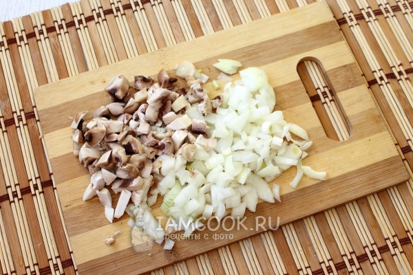 Лук и грибы
