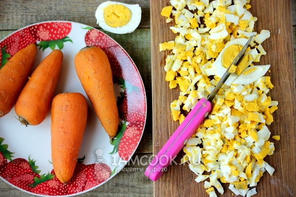 Порезать яйца