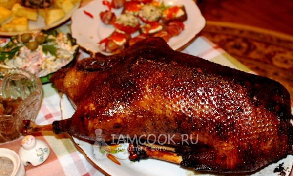 Рецепт гуся с яблоками в медовом маринаде