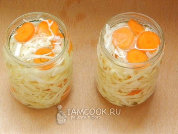 Залить овощи маринадом