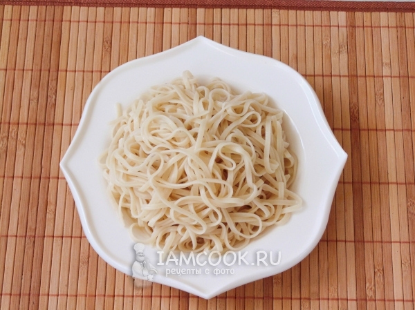 Отварить лапшу