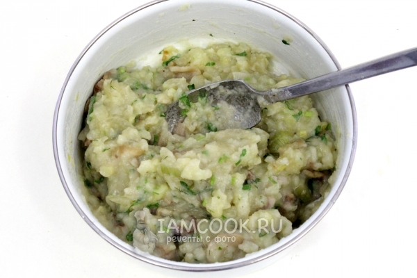 Соединить картофель с грибами