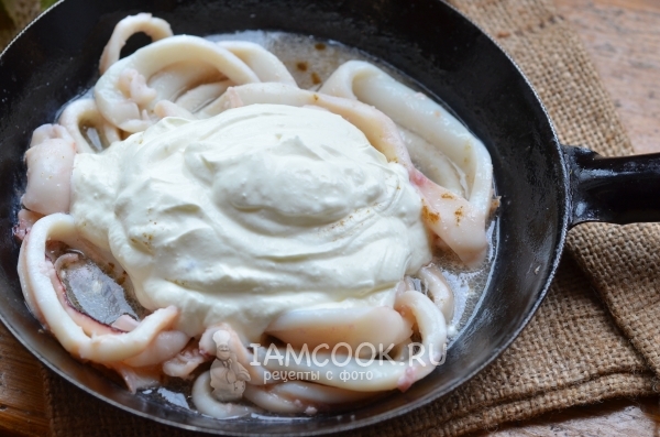 Добавить сметану