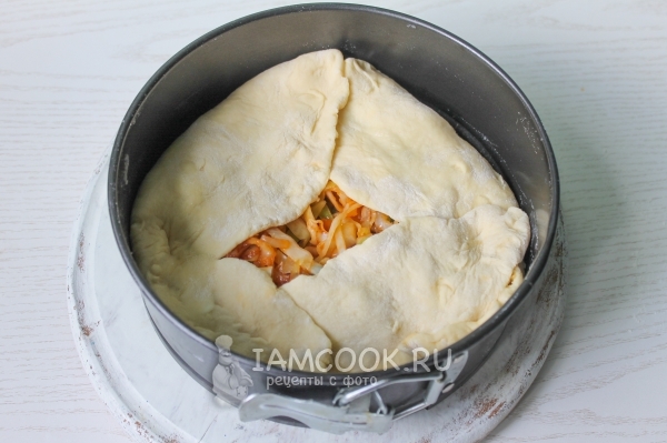 Накрыть начинку тестом