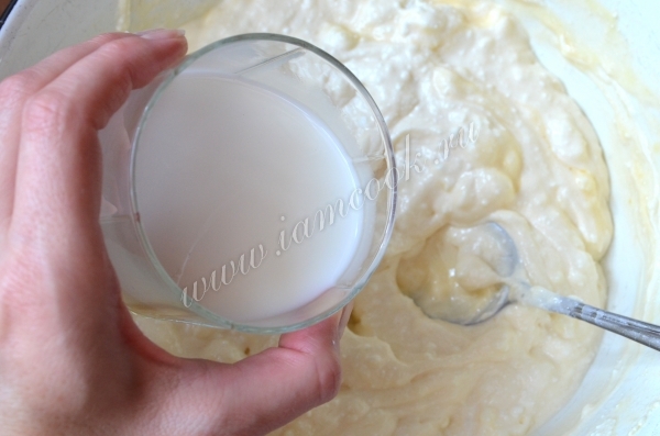 Добавить молоко