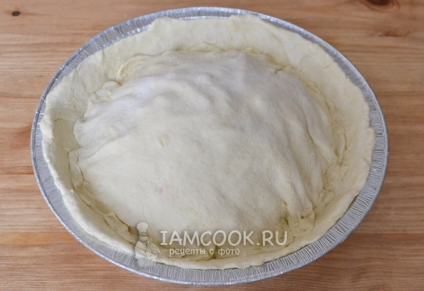 Накрыть начинку тестом