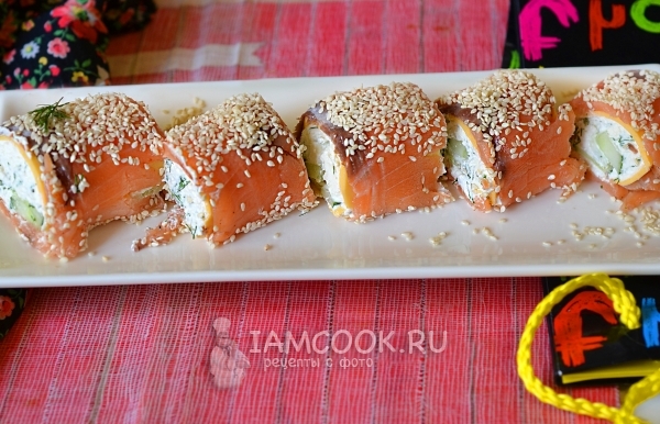 Готовые рулетики из сёмги