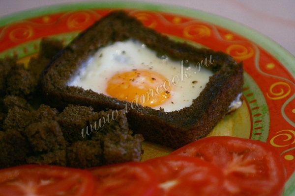 Яичница солнце в рамке