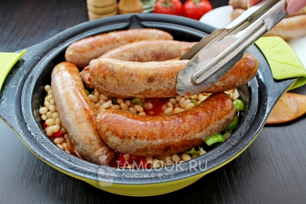 Положить колбаски