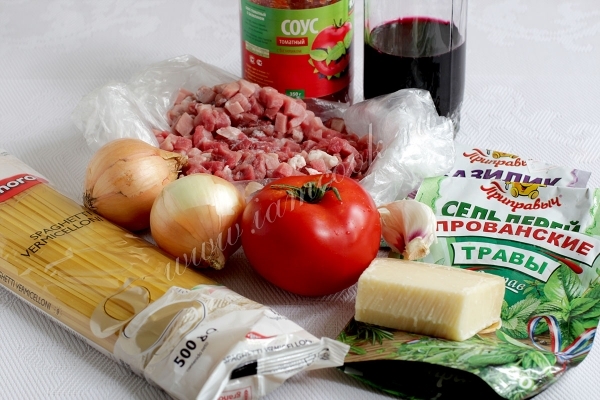 Ингредиенты для спагетти Болоньезе