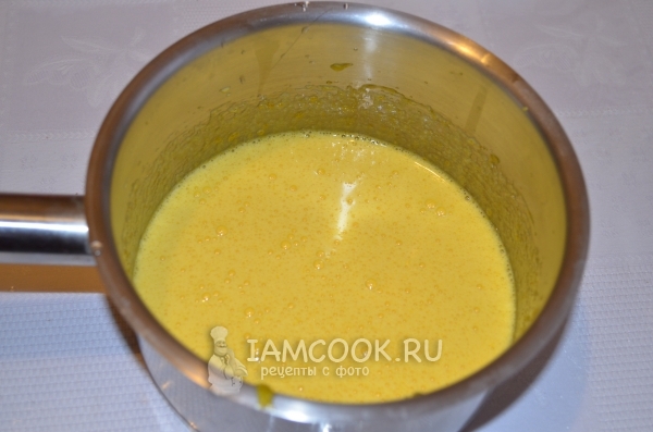 Взбить желтки