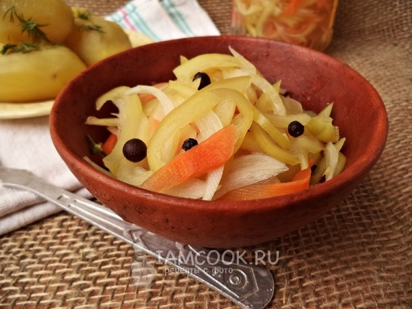 Рецепт маринованного перца с морковью и луком