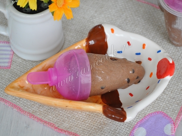 Мороженое шоколадное с дропсами