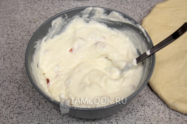 Размешать творожную начинку